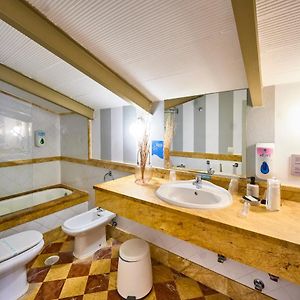 Habitación con 2 Camas Individuales